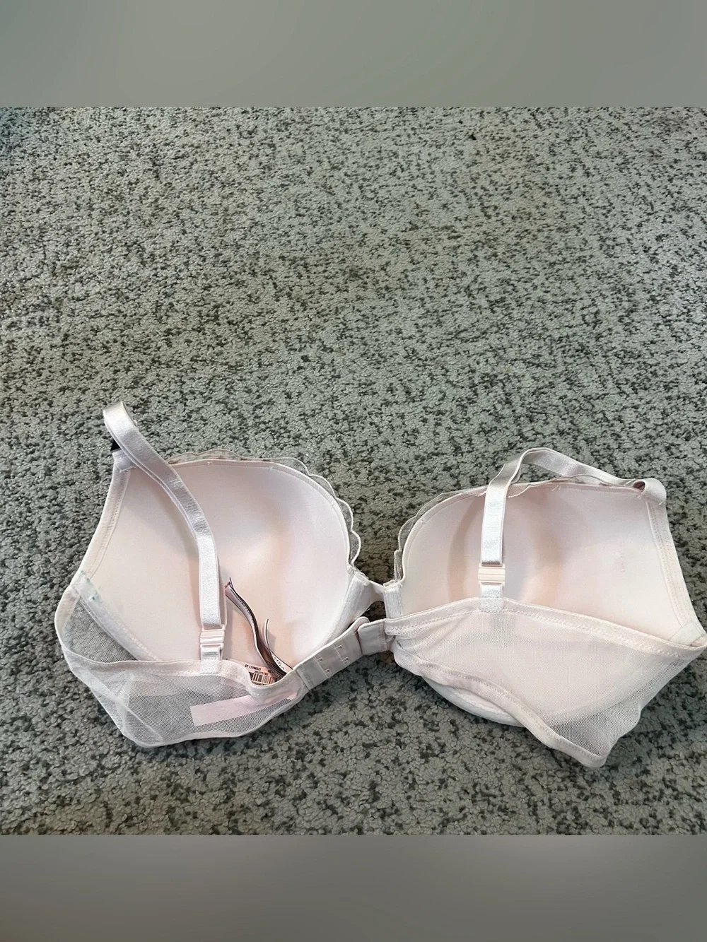 NWT Victoria’s Secret Pink Star Print Lace Under-Wire Push-Up Bra Size 40C